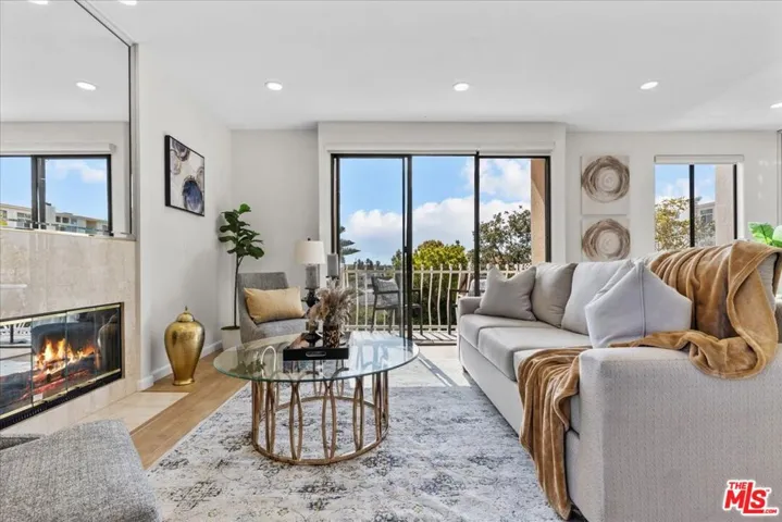 10417 Eastborne Avenue 5, Los Angeles, California 90024