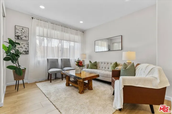 10417 Eastborne Avenue 5, Los Angeles, California 90024