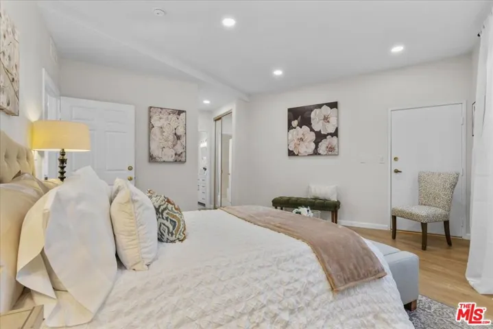 10417 Eastborne Avenue 5, Los Angeles, California 90024