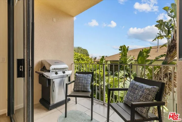 10417 Eastborne Avenue 5, Los Angeles, California 90024