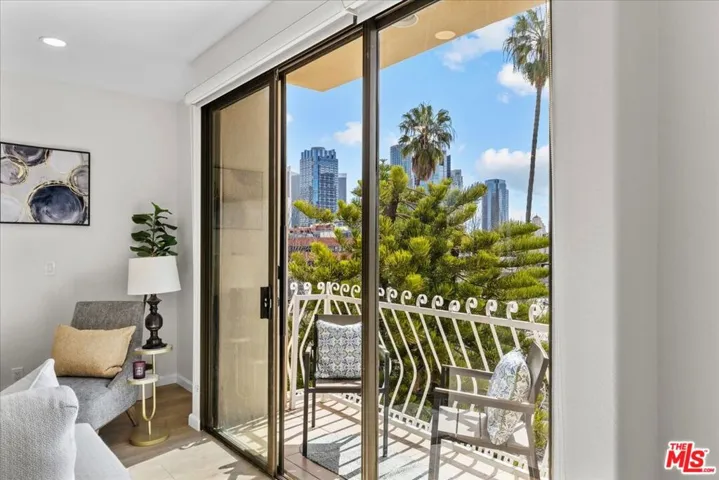 10417 Eastborne Avenue 5, Los Angeles, California 90024