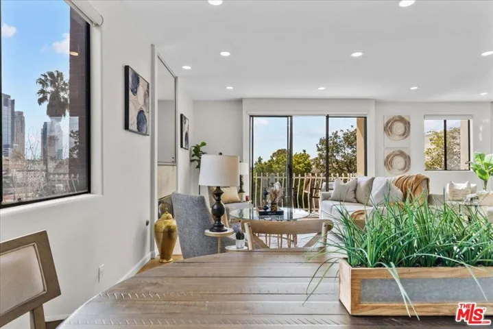 10417 Eastborne Avenue 5, Los Angeles, California 90024