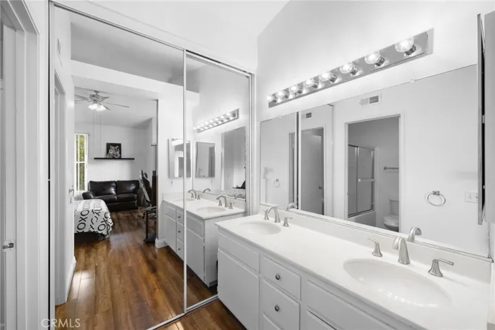 19431 Rue De Valore 8b, Lake Forest, California 92610