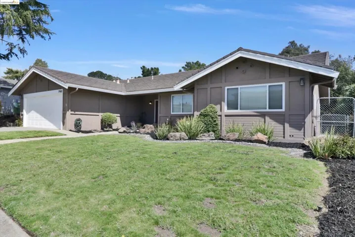 7960 Hansom Dr, Oakland, California 94605