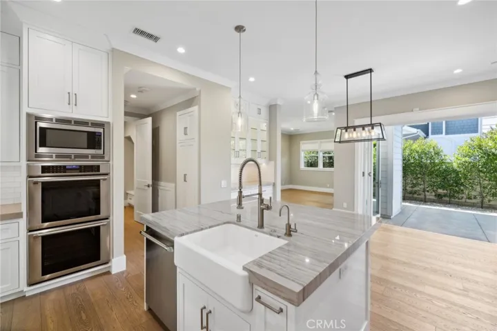 326 E 16th Street, Costa Mesa, California 92627