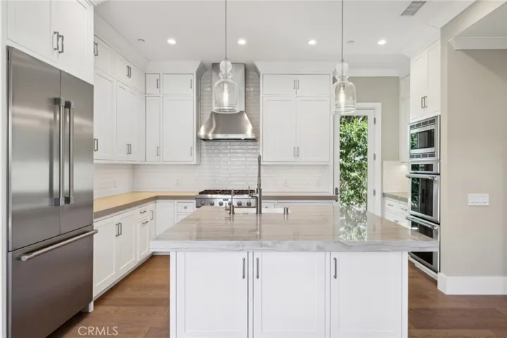 326 E 16th Street, Costa Mesa, California 92627