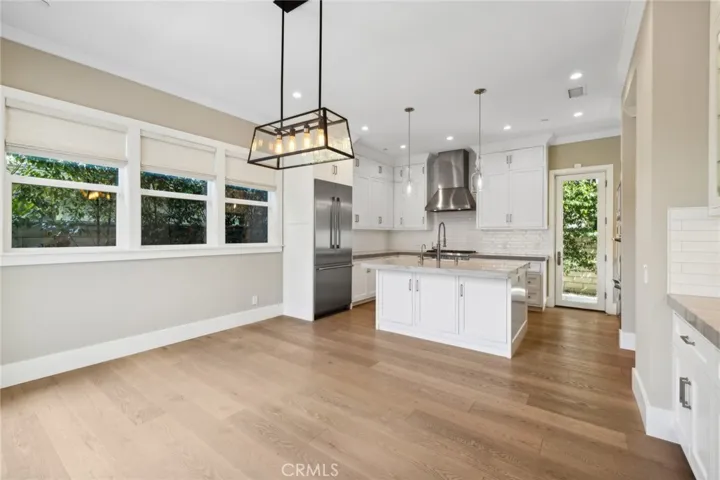 326 E 16th Street, Costa Mesa, California 92627