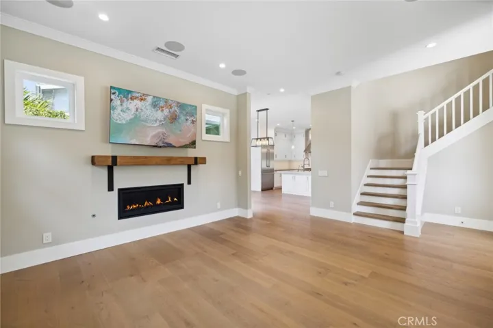 326 E 16th Street, Costa Mesa, California 92627