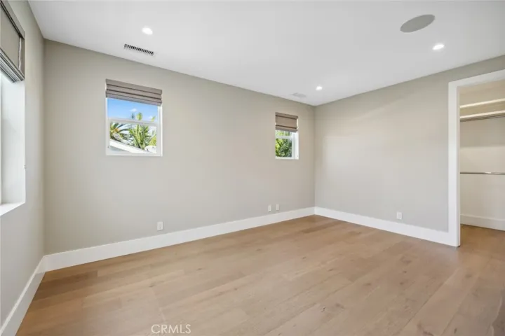 Secondary bedroom