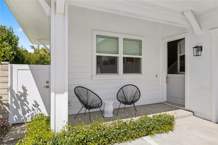 Front door patio space