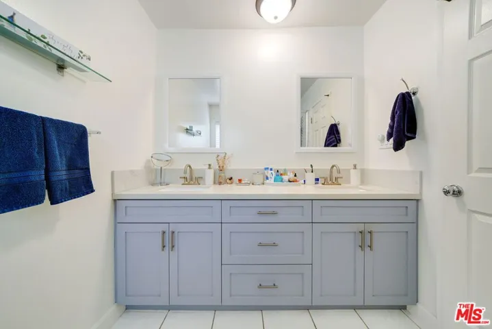 5315 Zelzah Avenue 1, Encino, California 91316