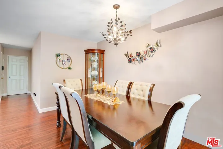 5315 Zelzah Avenue 1, Encino, California 91316