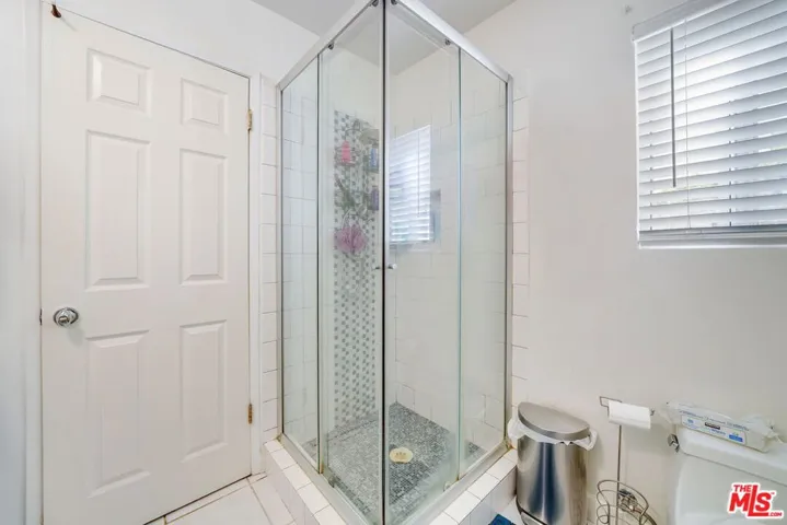5315 Zelzah Avenue 1, Encino, California 91316