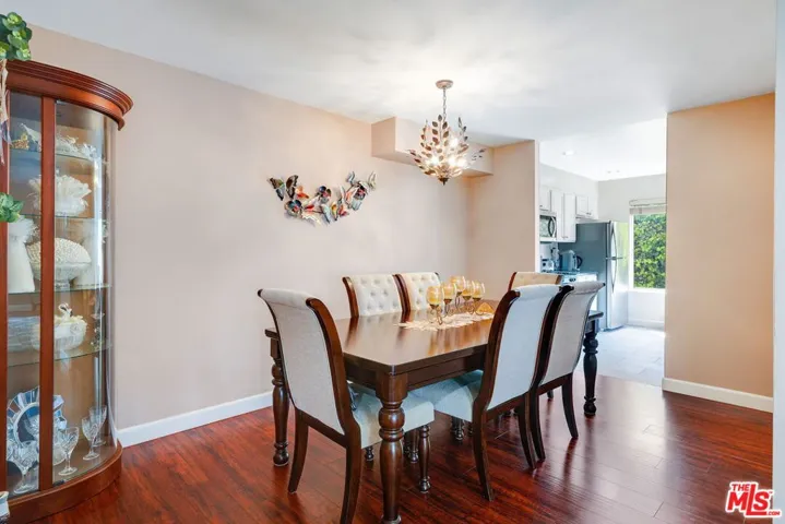 5315 Zelzah Avenue 1, Encino, California 91316