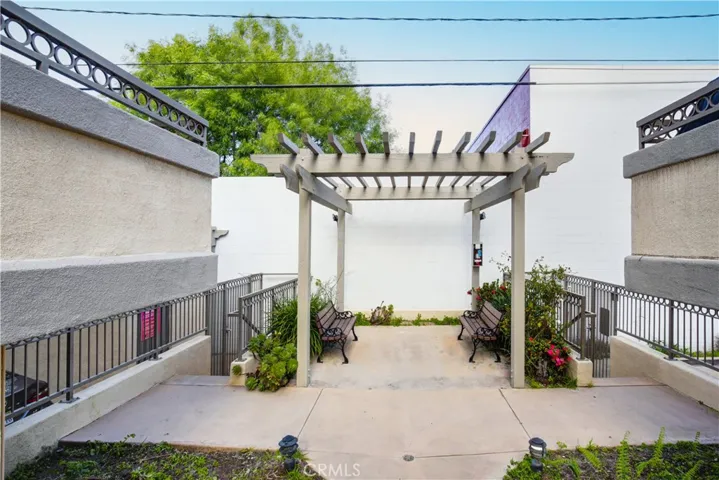 3526 Linden Avenue 6, Long Beach, California 90807