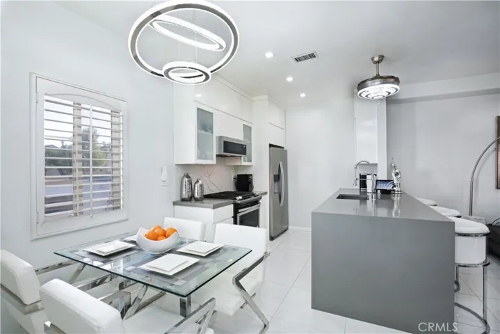 3526 Linden Avenue 6, Long Beach, California 90807