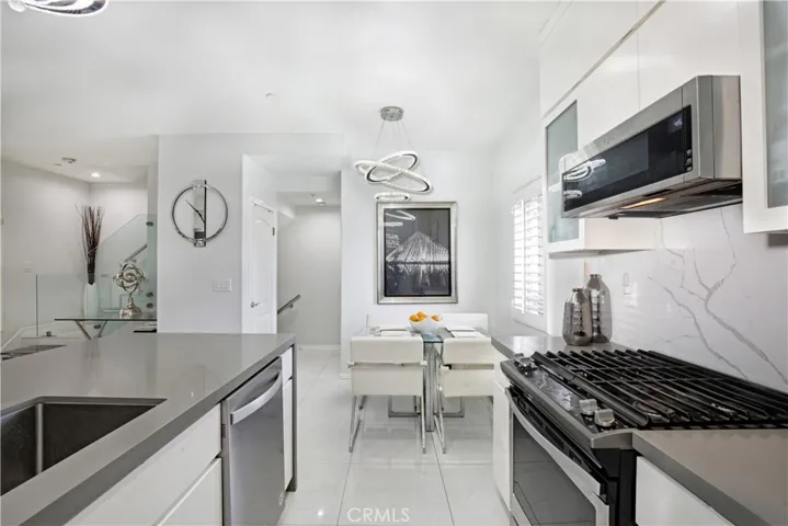 3526 Linden Avenue 6, Long Beach, California 90807