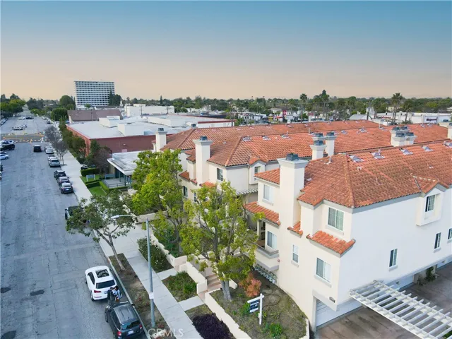 3526 Linden Avenue 6, Long Beach, California 90807