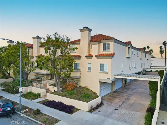 3526 Linden Avenue 6, Long Beach, California 90807