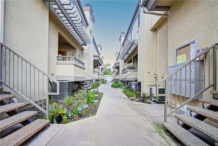 3526 Linden Avenue 6, Long Beach, California 90807