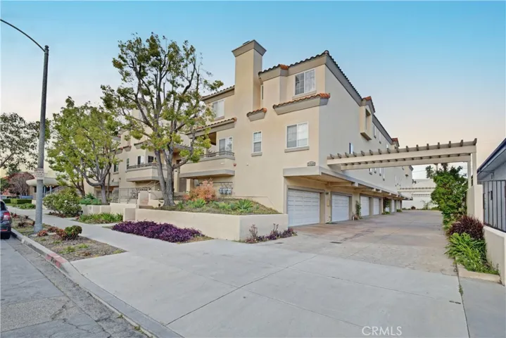 3526 Linden Avenue 6, Long Beach, California 90807