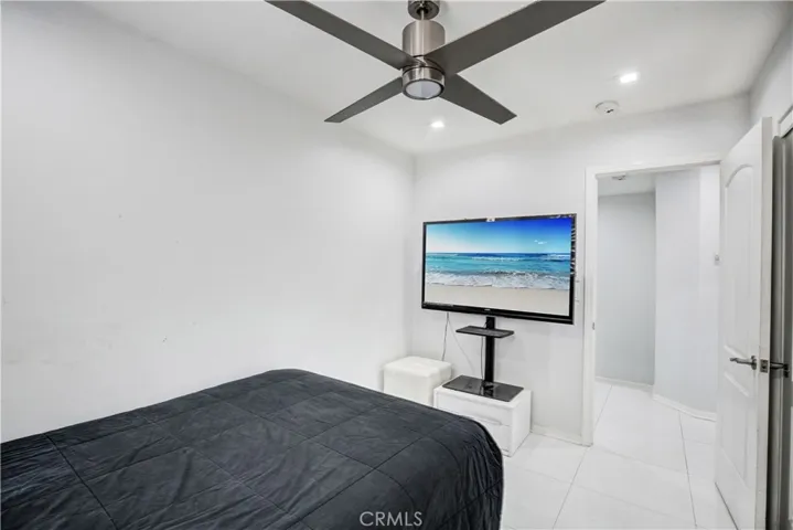 3526 Linden Avenue 6, Long Beach, California 90807
