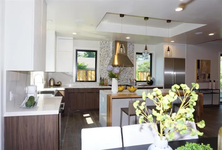10191 Santa Clara Avenue, Cupertino, California 95014