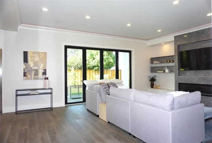 10191 Santa Clara Avenue, Cupertino, California 95014