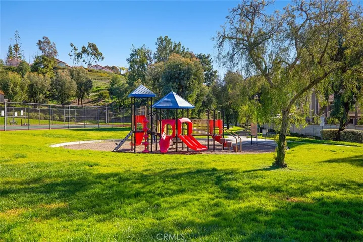 Close to the library, parks, shopping, dining & I-5 & 73 toll road ~ all in a charming neighborhood