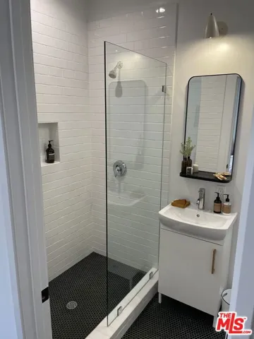 3700 W Sunset Boulevard 14, Los Angeles, California 90026