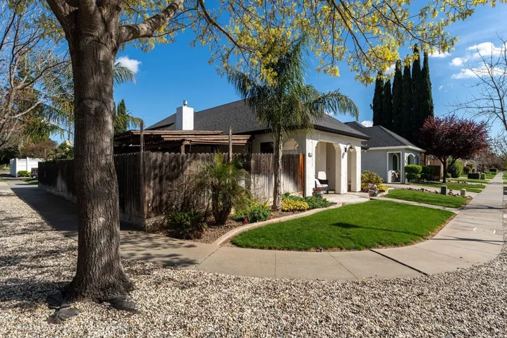 1813 Devonshire Drive, Chico, California 95928