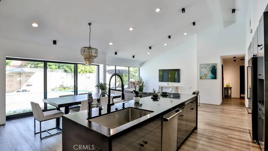 9333 Flicker Avenue, Fountain Valley, California 92708