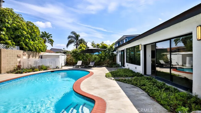 9333 Flicker Avenue, Fountain Valley, California 92708
