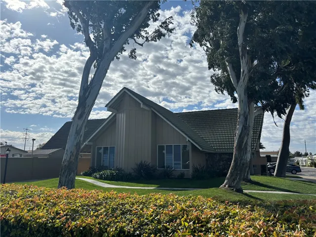 Side view of Clubhouse