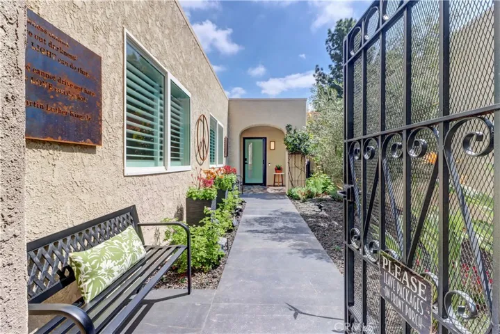 FRONT COURTYARD