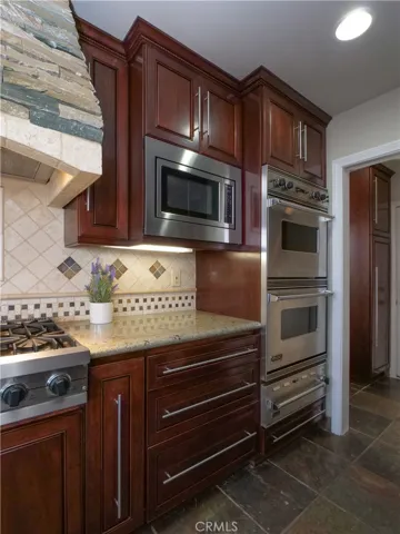 29929 Knoll View Drive, Rancho Palos Verdes, California 90275