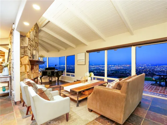 29929 Knoll View Drive, Rancho Palos Verdes, California 90275