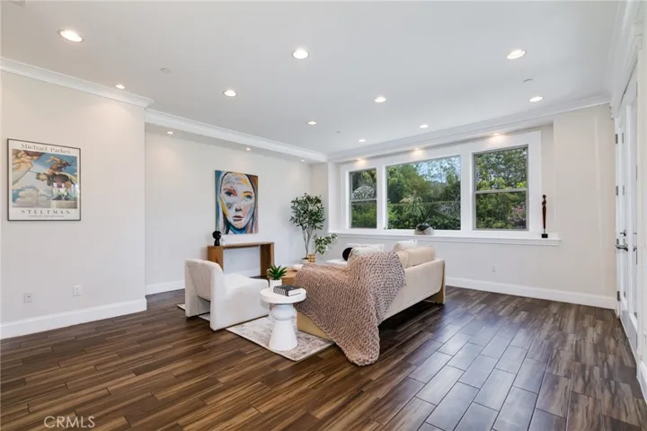 122 N Alta Vista Avenue, Monrovia, California 91016