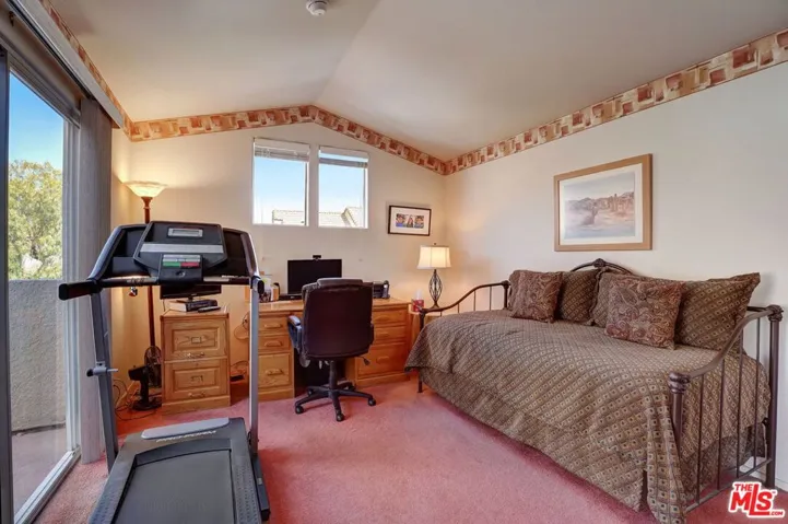 Secondary bedroom