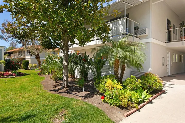 680 Via Alhambra D, Laguna Woods, California 92637
