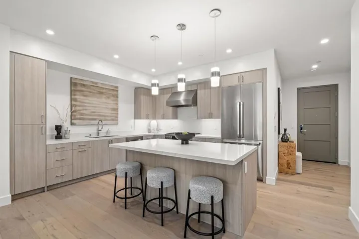 425 First Street 33, Los Altos, California 94022