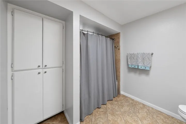 23041 Giant Fir Place, Canyon Lake, California 92587