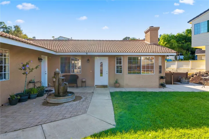 23041 Giant Fir Place, Canyon Lake, California 92587