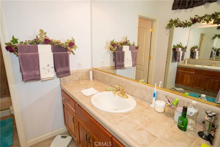 185 Little Johns Creek Drive, Oakdale, California 95361