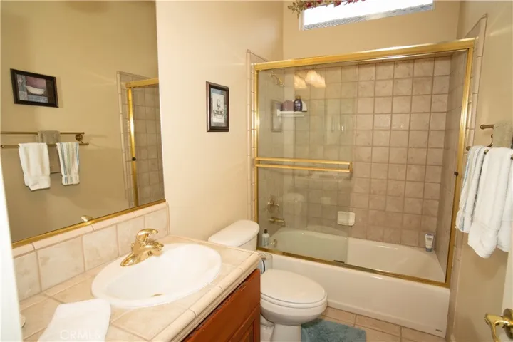 185 Little Johns Creek Drive, Oakdale, California 95361
