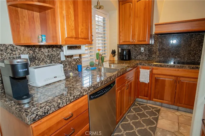 185 Little Johns Creek Drive, Oakdale, California 95361