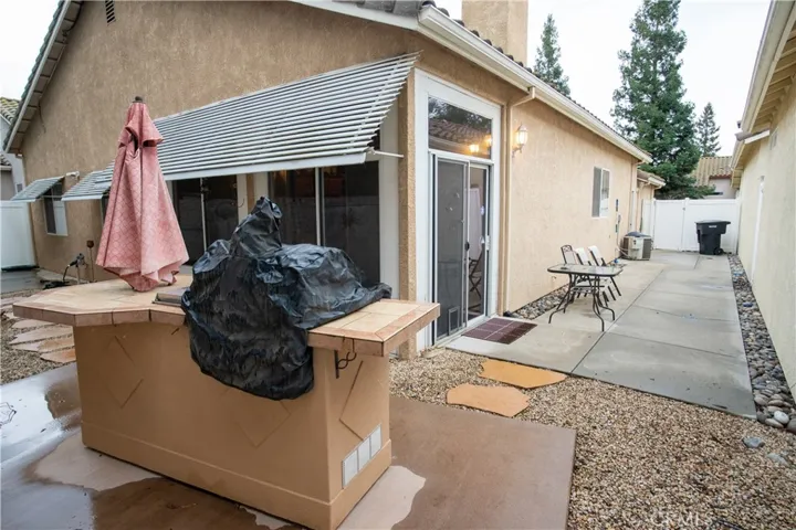 185 Little Johns Creek Drive, Oakdale, California 95361