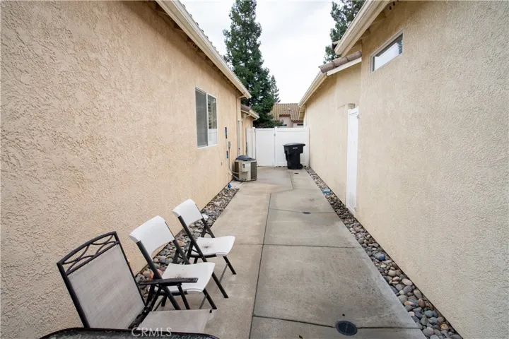 185 Little Johns Creek Drive, Oakdale, California 95361