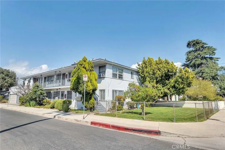 5640 Bakman Avenue, North Hollywood, California 91601