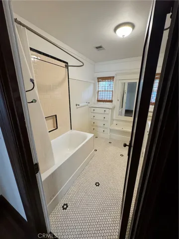1329 N Genesee Avenue, Los Angeles, California 90046